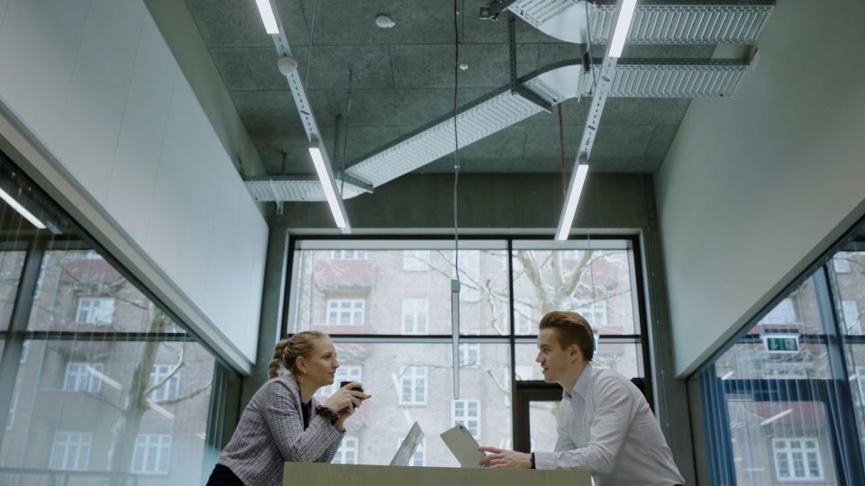 Ilmoittajansuojelulain vaatimukset yrityksille
